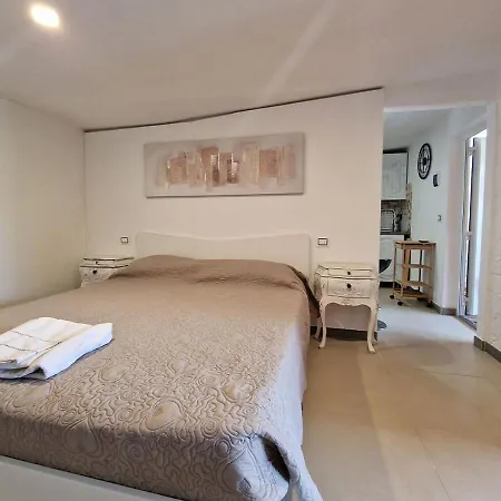 Apartamento Marina Di Monolocale Con Porticato